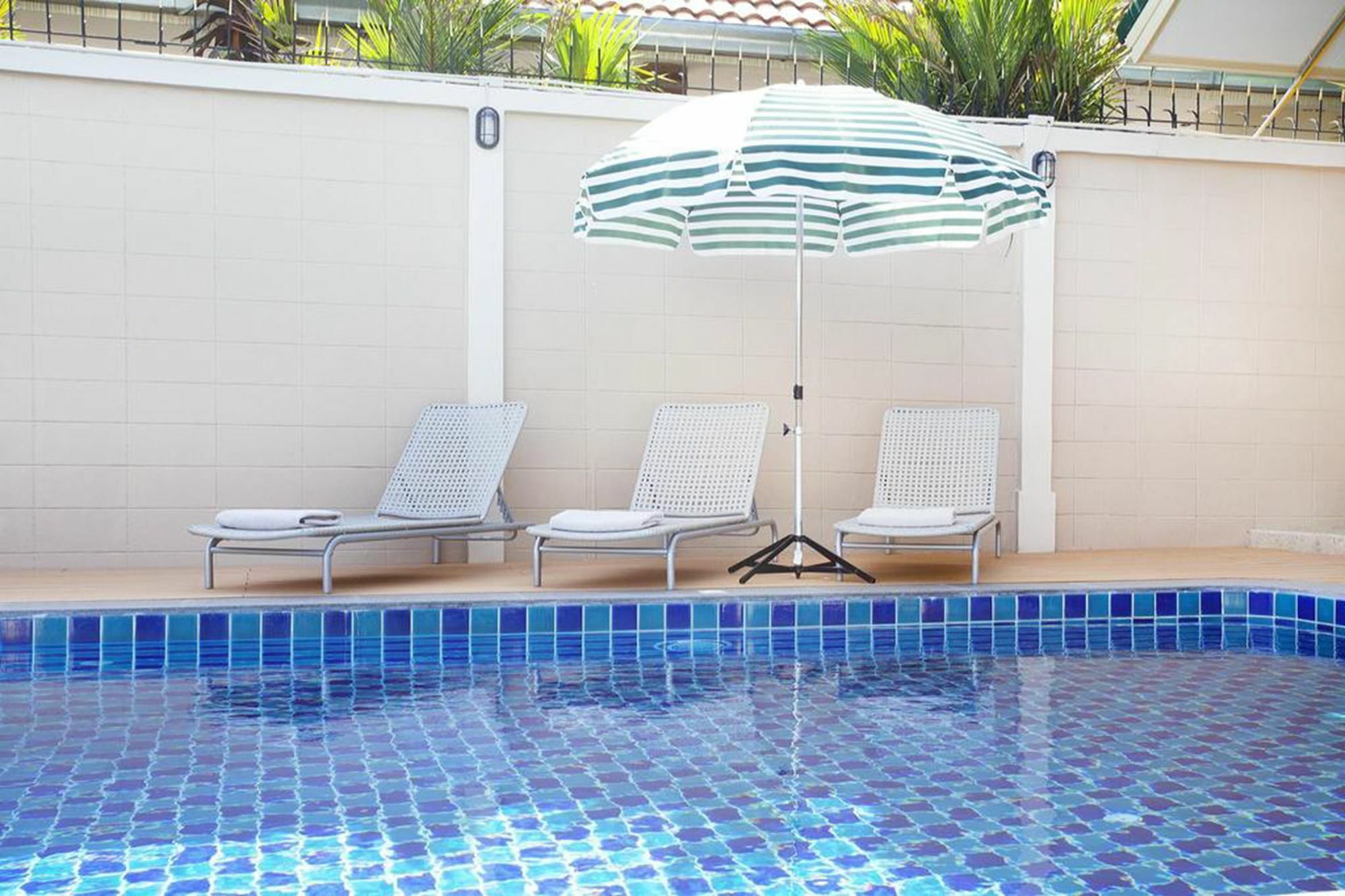 Pool Villa Tanzanite Near Walking Street Pattaya Exterior photo